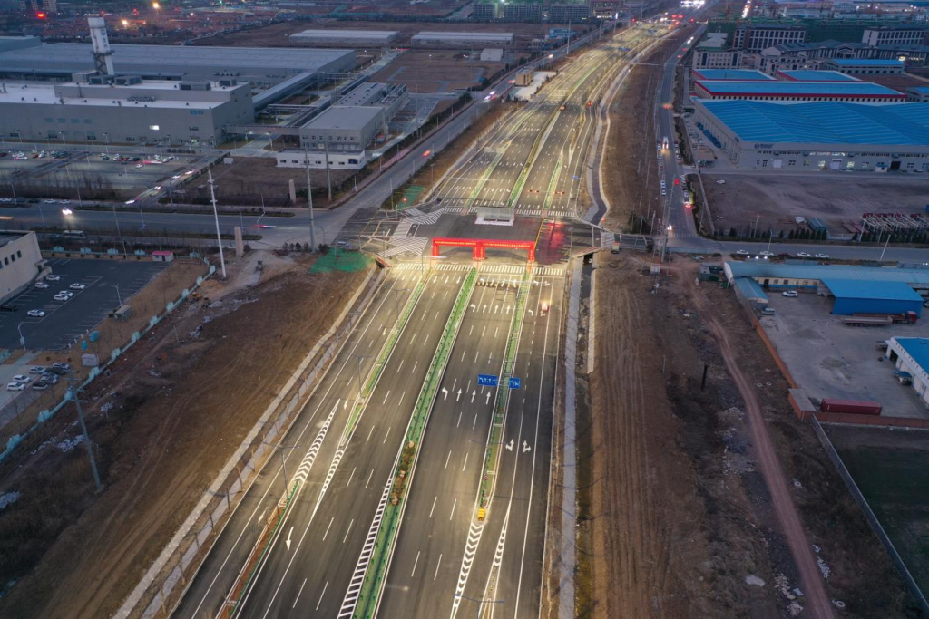 全长23公里双向六车道设计速度80km/h G204烟沪线莱西段改建工程通车  第2张
