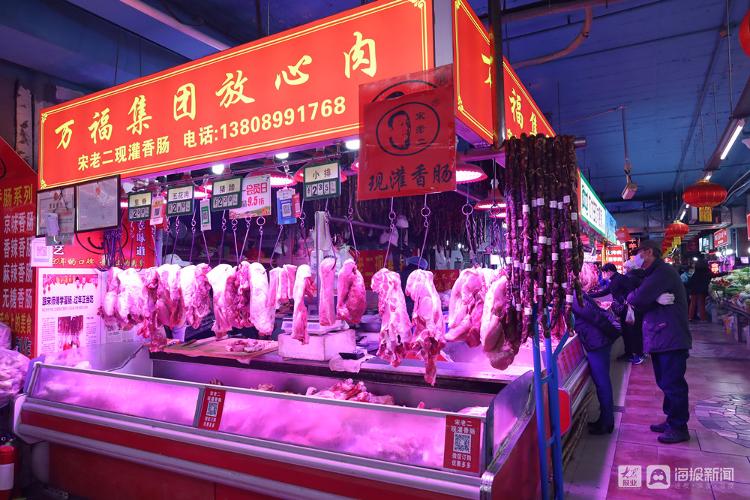 探访青岛市场： 老味道香肠过年必备 有摊位一天制作四五百斤  第3张