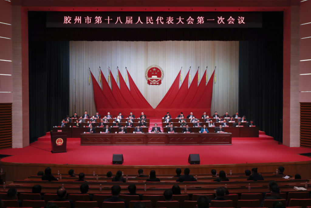 李晓光当选为胶州市人大常委会主任，于冬泉当选为胶州市市长  第1张